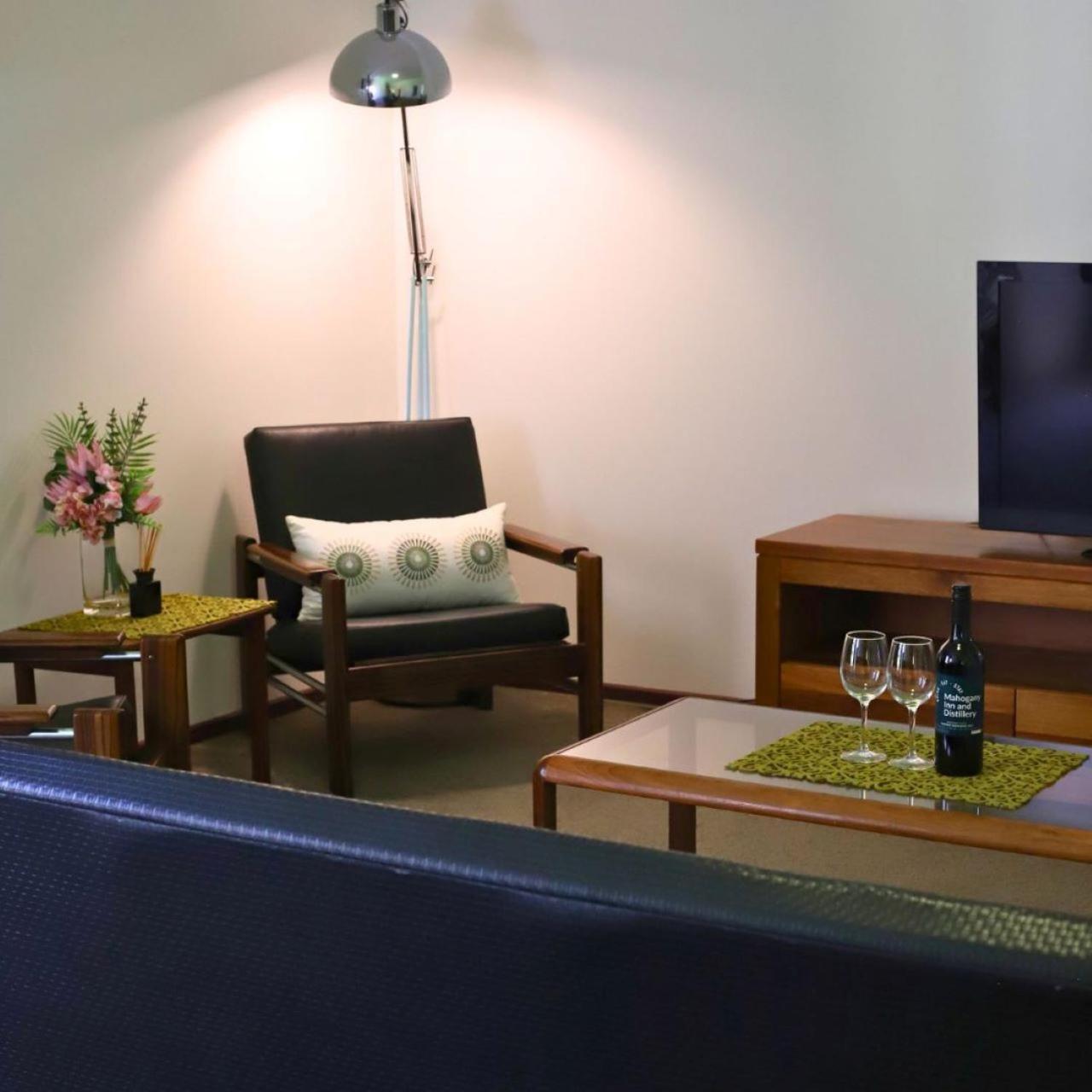 Mahogany Inn And Distillery Mahogany Creek Ngoại thất bức ảnh