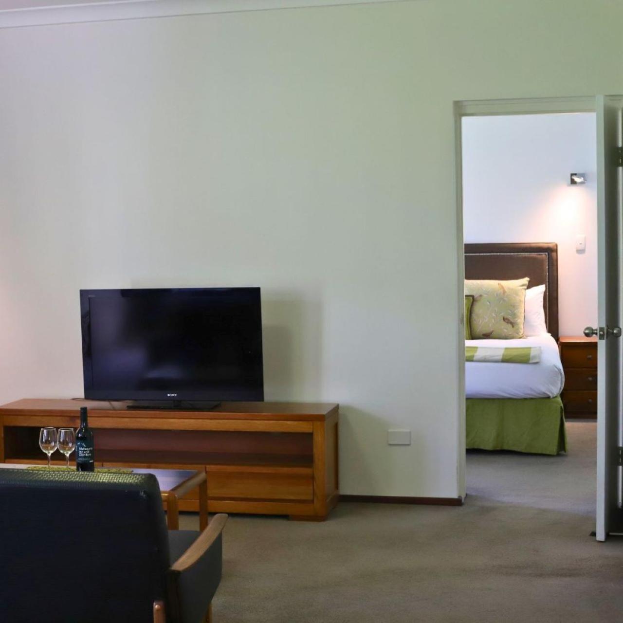 Mahogany Inn And Distillery Mahogany Creek Ngoại thất bức ảnh