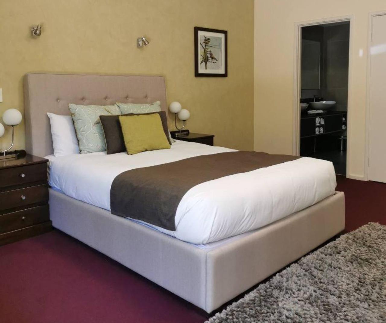 Mahogany Inn And Distillery Mahogany Creek Ngoại thất bức ảnh