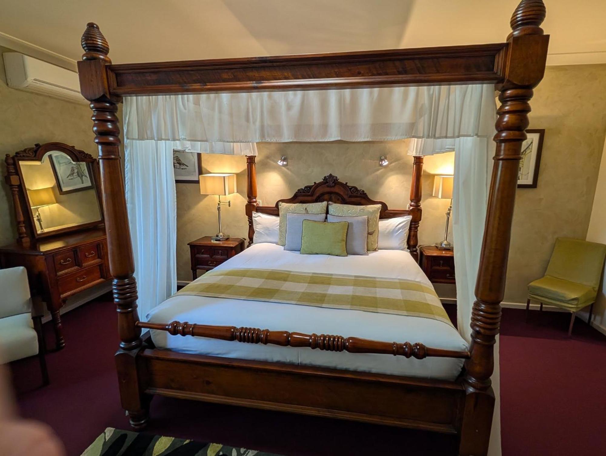 Mahogany Inn And Distillery Mahogany Creek Ngoại thất bức ảnh